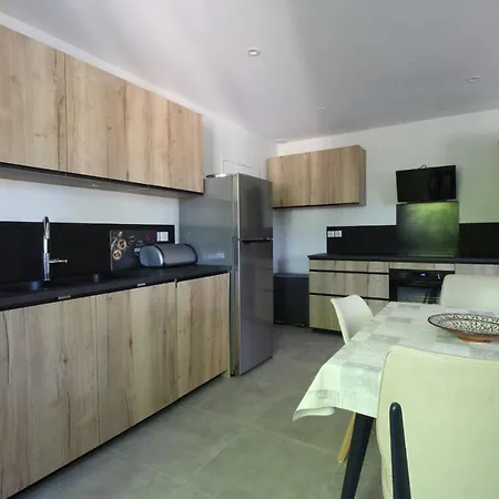 Maison 4 Chambres Entierement Renovee Vakantiehuis